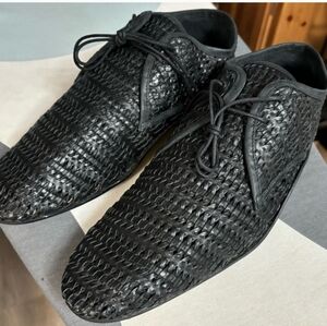 John Varvatos black woven leather oxfords Crafted in Italy  🇮🇹